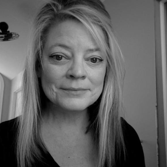 Meet your Posher, Patti - Picture 1 of 1